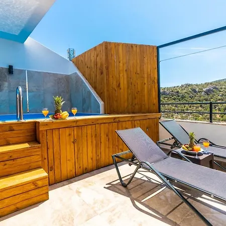 Διαμέρισμα Near Kaputas, Luxury Apartment With Pool